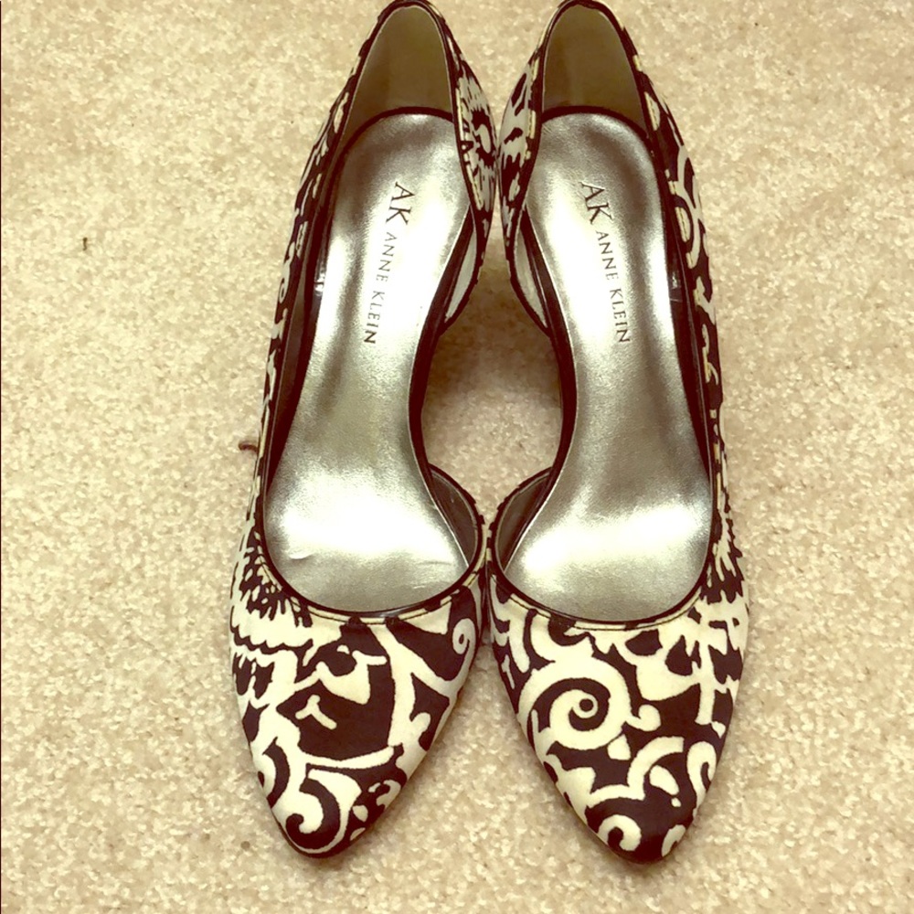 Women’s heels size 6M